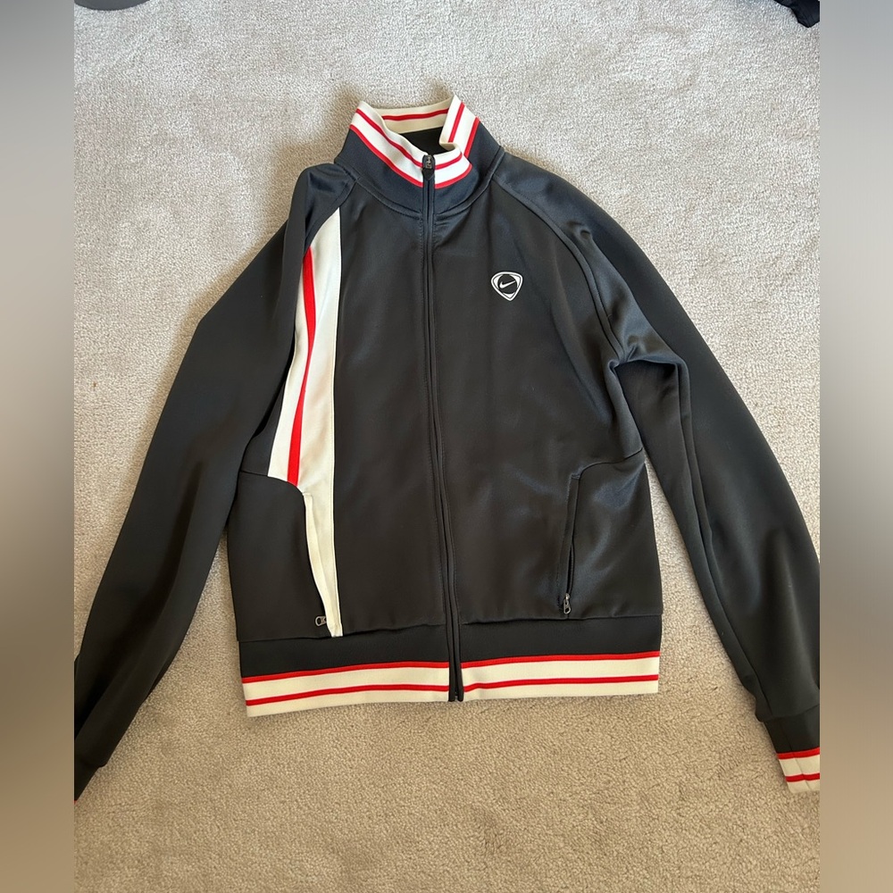 Nike classic warm up jacket